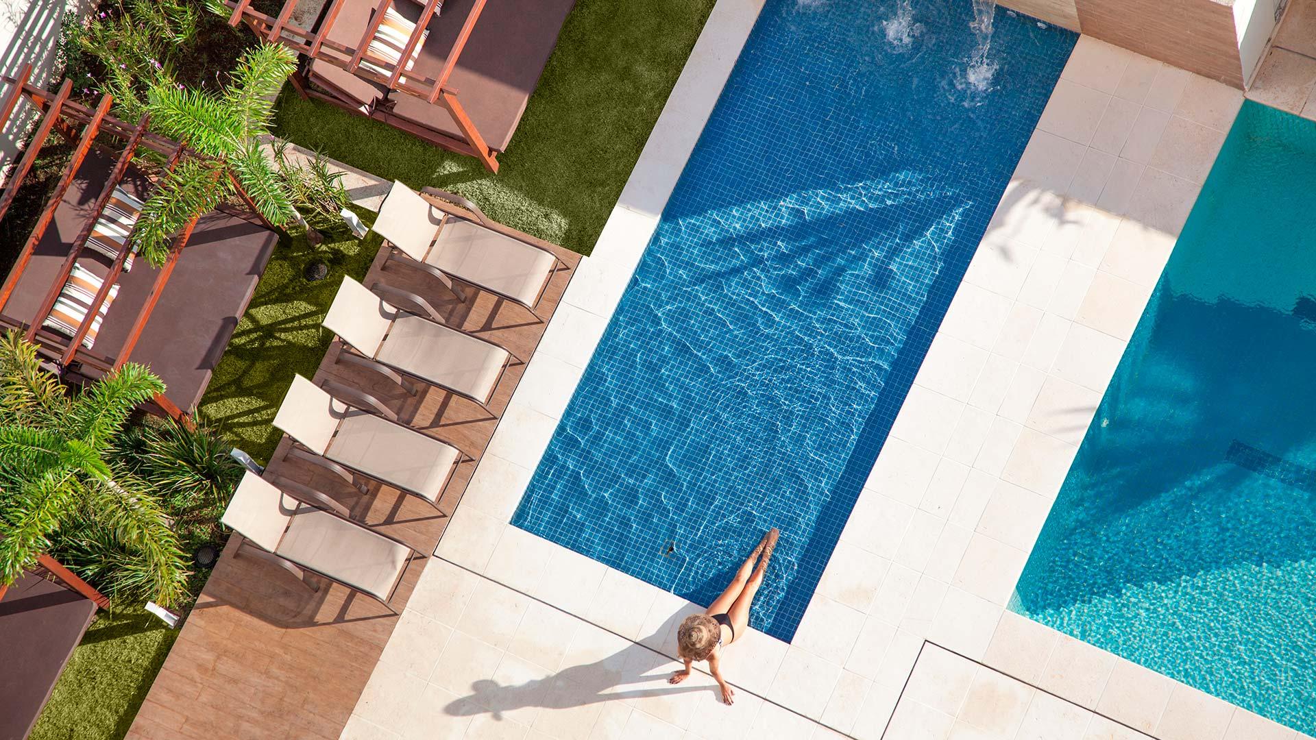 piscina delmond hotel 1