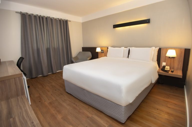 APARTAMENTO SUPERIOR DUPLO CASAL