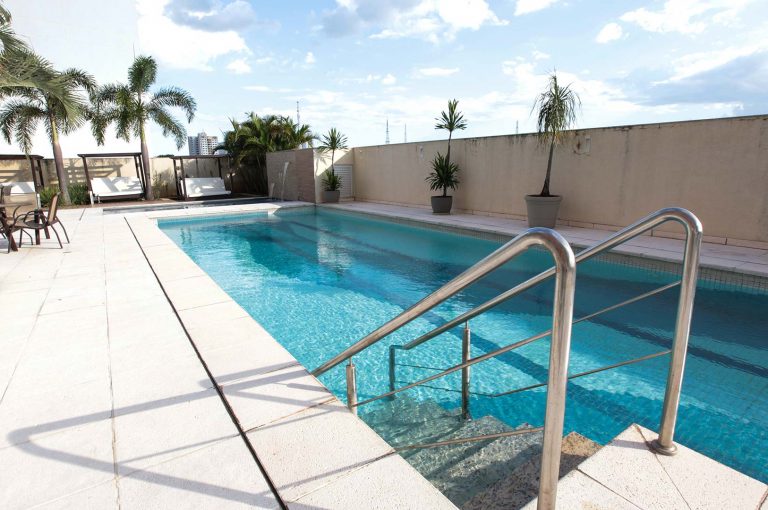 piscina delmond hotel 19