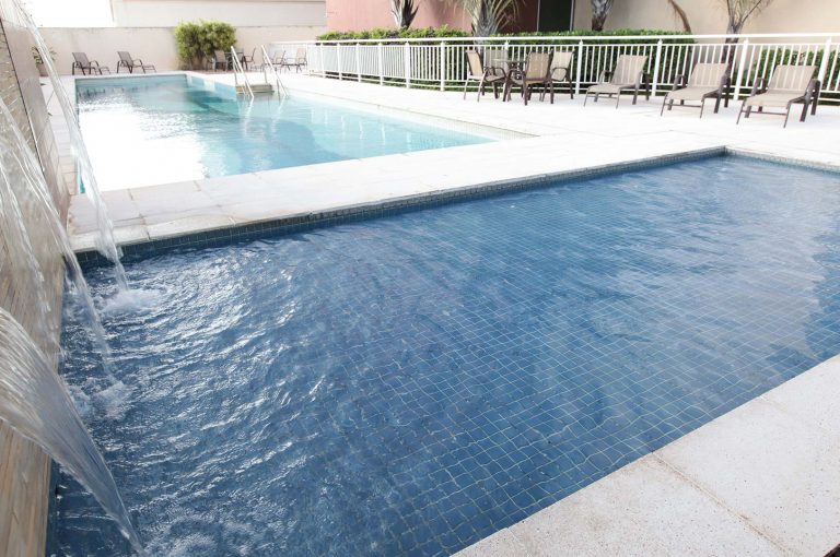 piscina delmond hotel 43